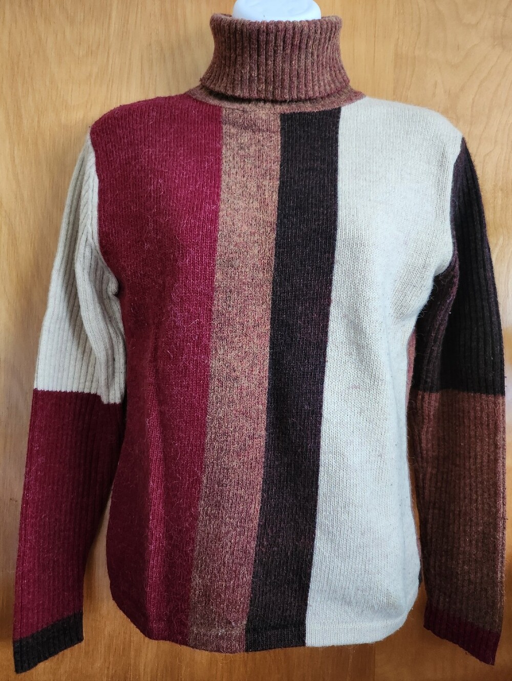MEGAN Wool Sweater Size XS - Picture 2 of 7